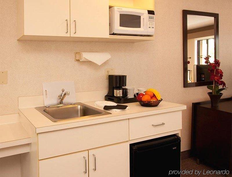 Lakeshore Inn Lake Oswego Buitenkant foto